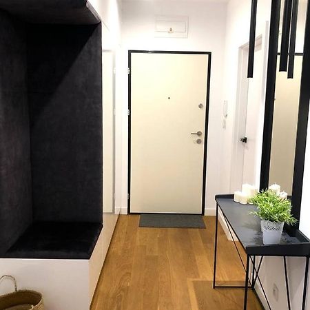 Apartaments Airport Okecie Premium Varşovia Exterior foto