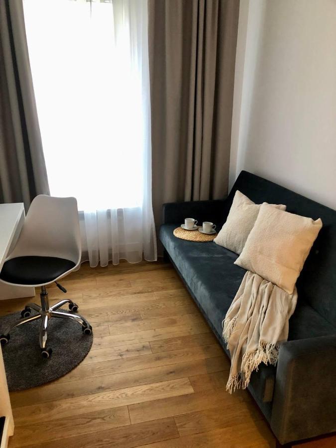 Apartaments Airport Okecie Premium Varşovia Exterior foto